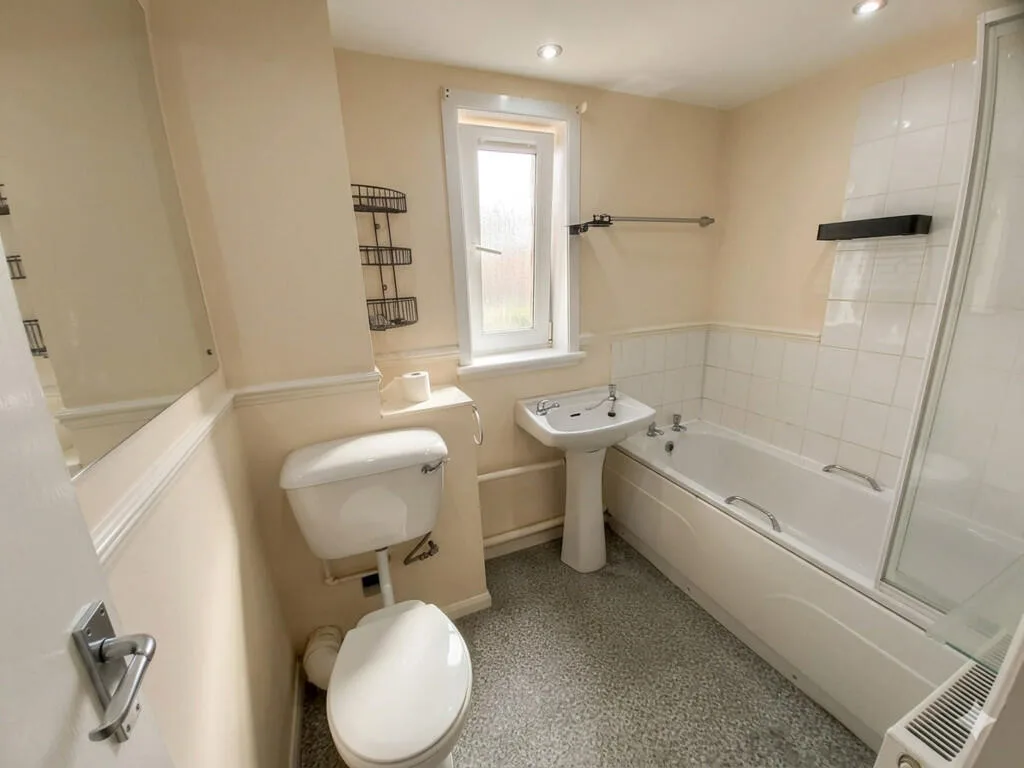 1 bedroom ground floor flat for rent