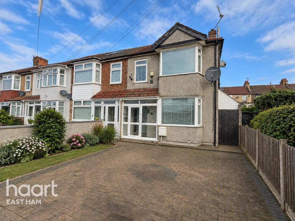 3 bedroom end of terrace house for rent