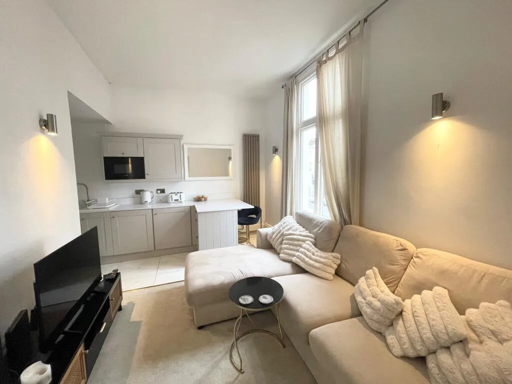 2 bedroom flat for rent