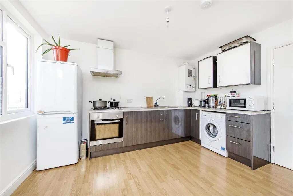3 bedroom flat for rent