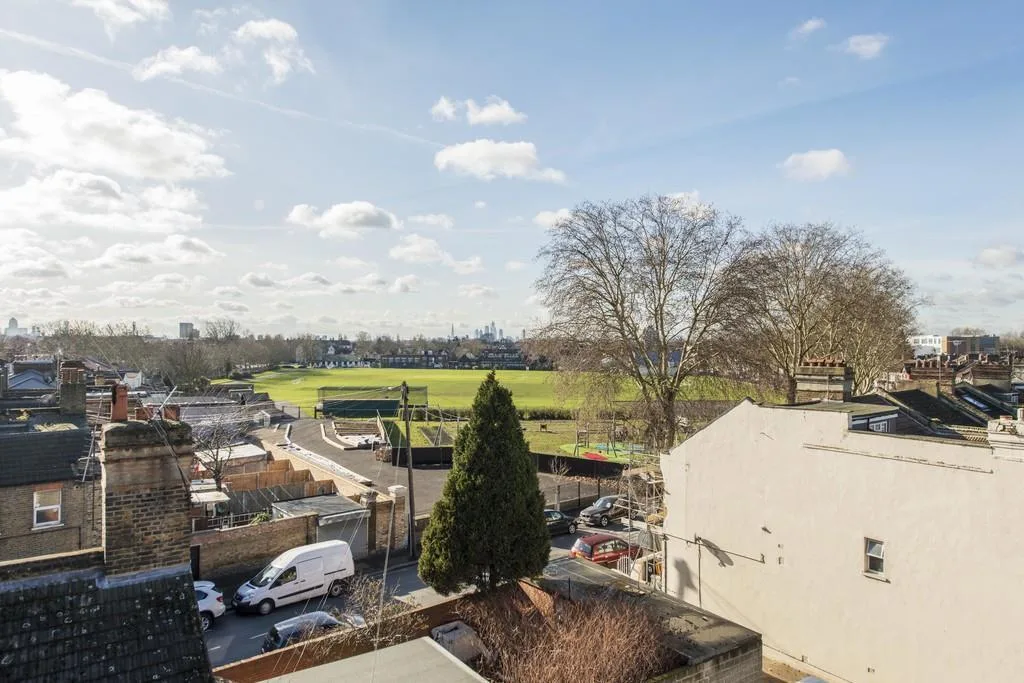 3 bedroom flat for rent