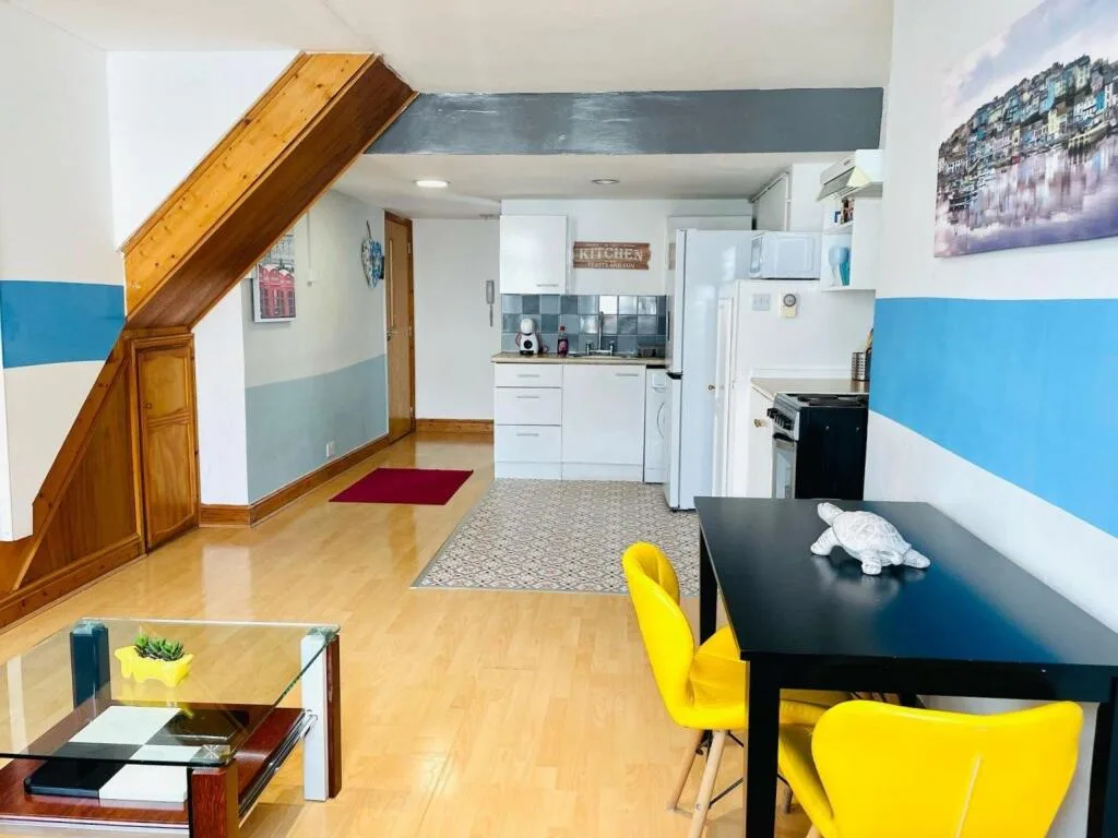 1 bedroom maisonette for rent