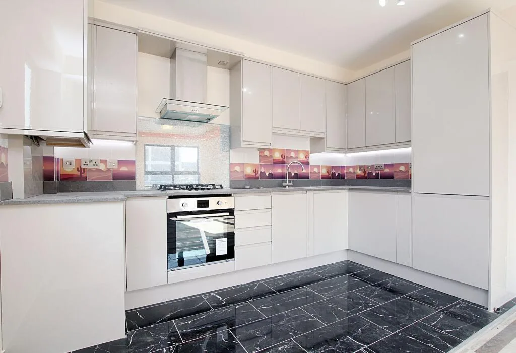 3 bedroom flat for rent