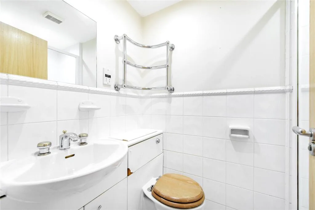 2 bedroom penthouse for rent
