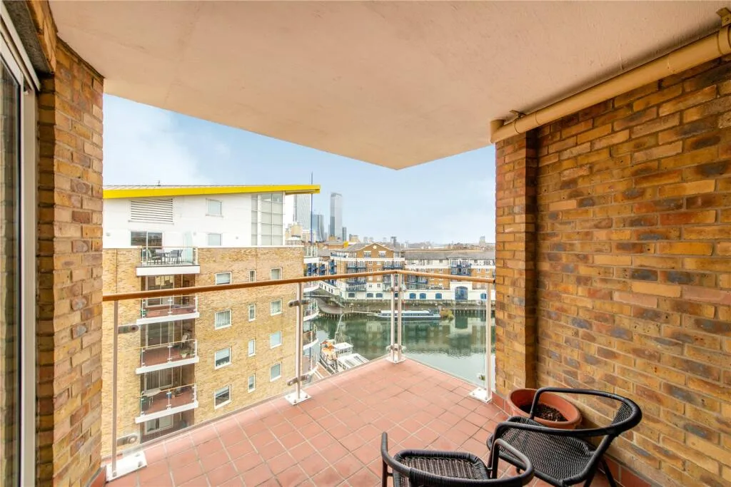 2 bedroom penthouse for rent