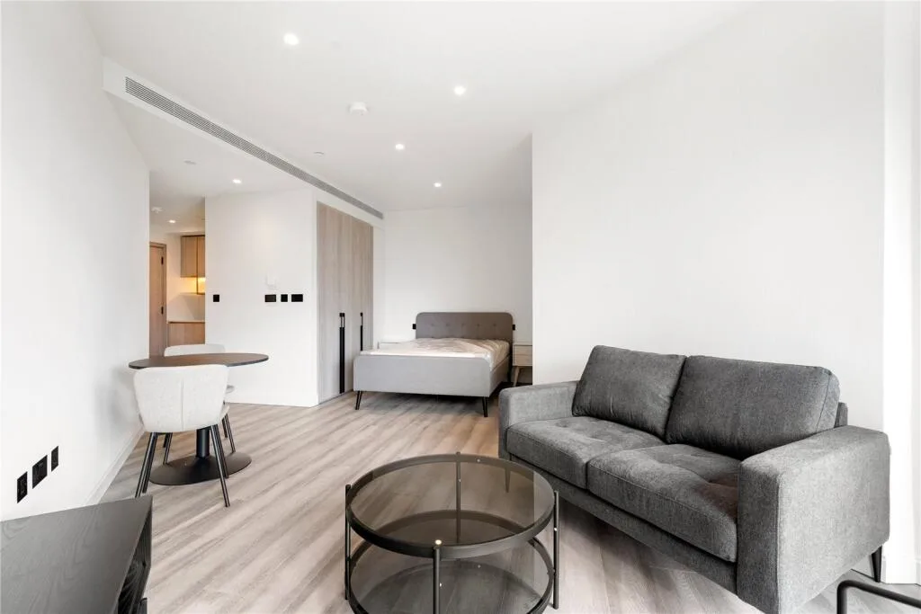 Studio apartment for rent