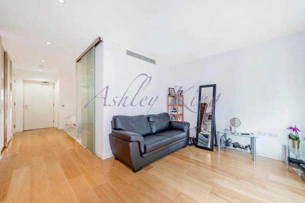 Studio flat for rent