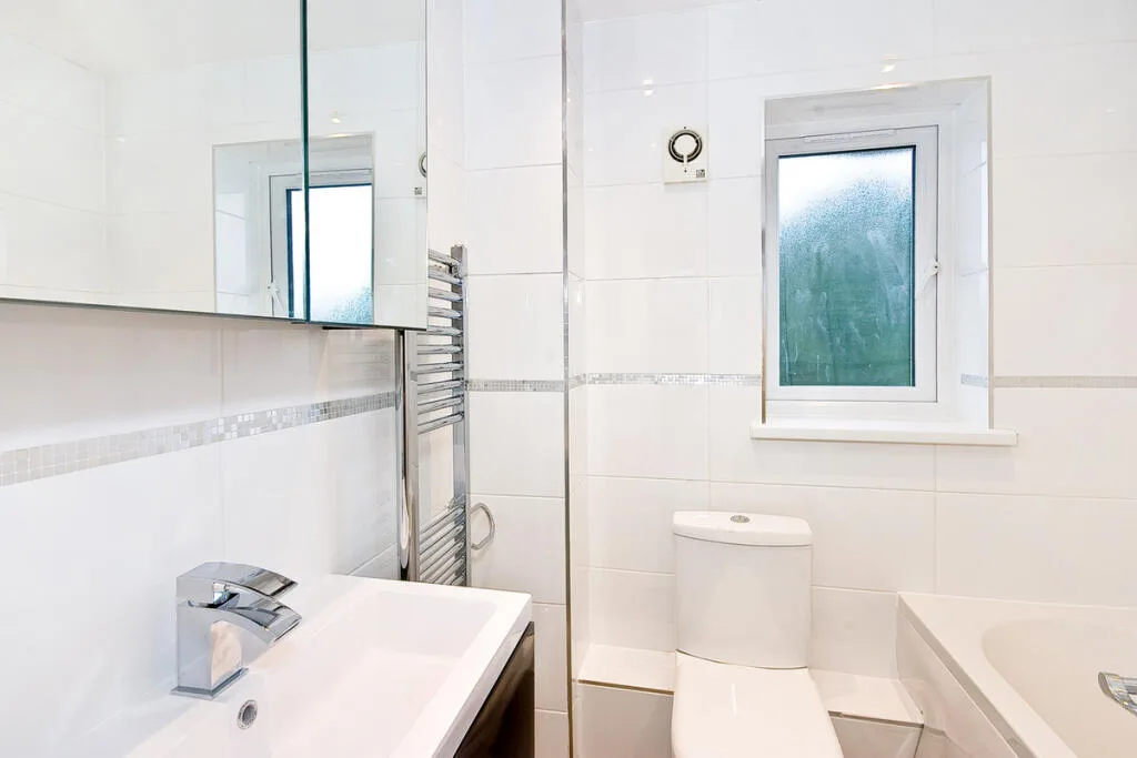 3 bedroom semi-detached house for rent