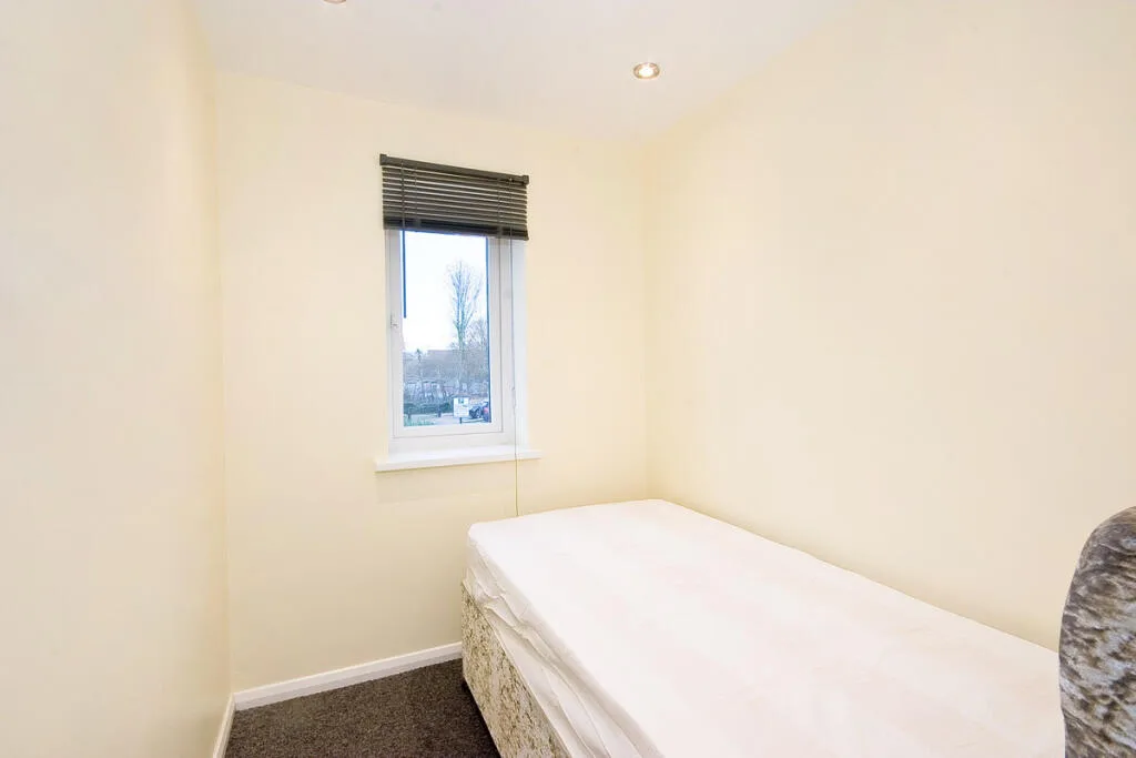 3 bedroom semi-detached house for rent