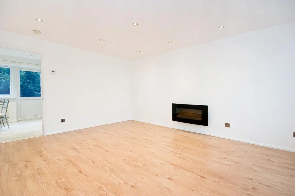 3 bedroom semi-detached house for rent