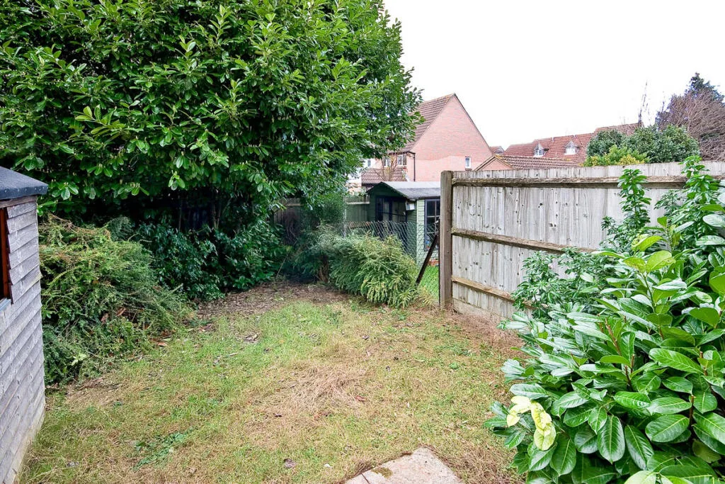 3 bedroom semi-detached house for rent