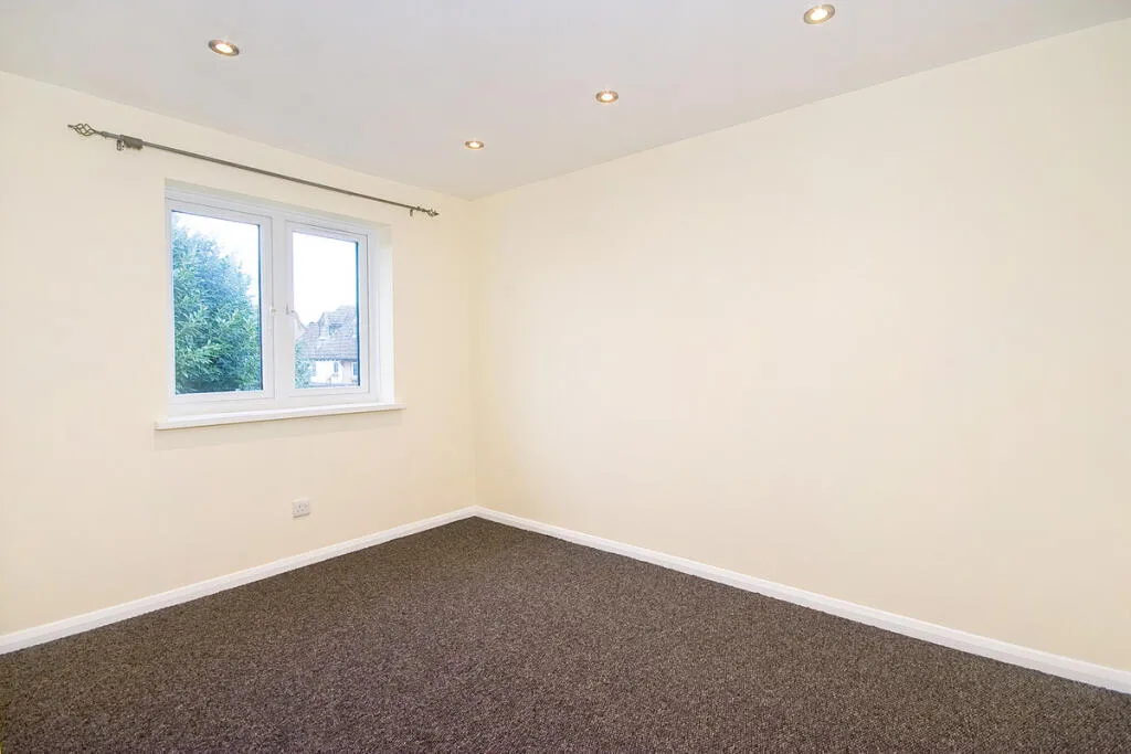 3 bedroom semi-detached house for rent