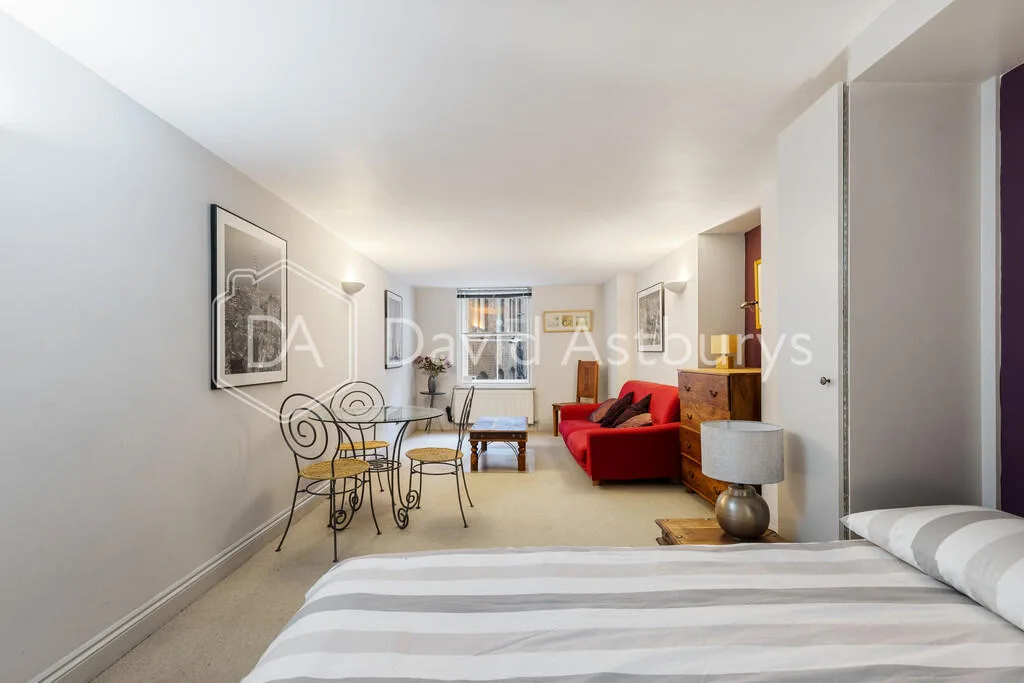 Studio flat for rent