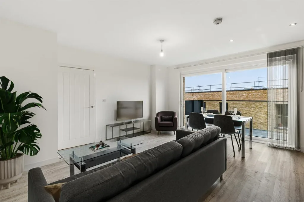 3 bedroom flat for rent