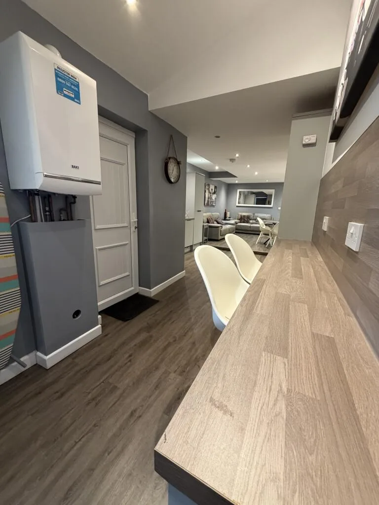 6 bedroom house for rent