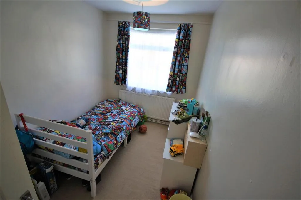 2 bedroom maisonette for rent