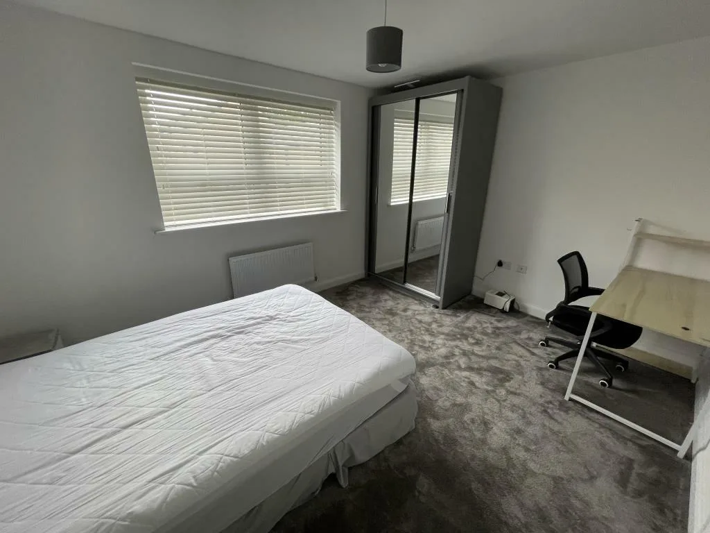 4 bedroom town house for rent