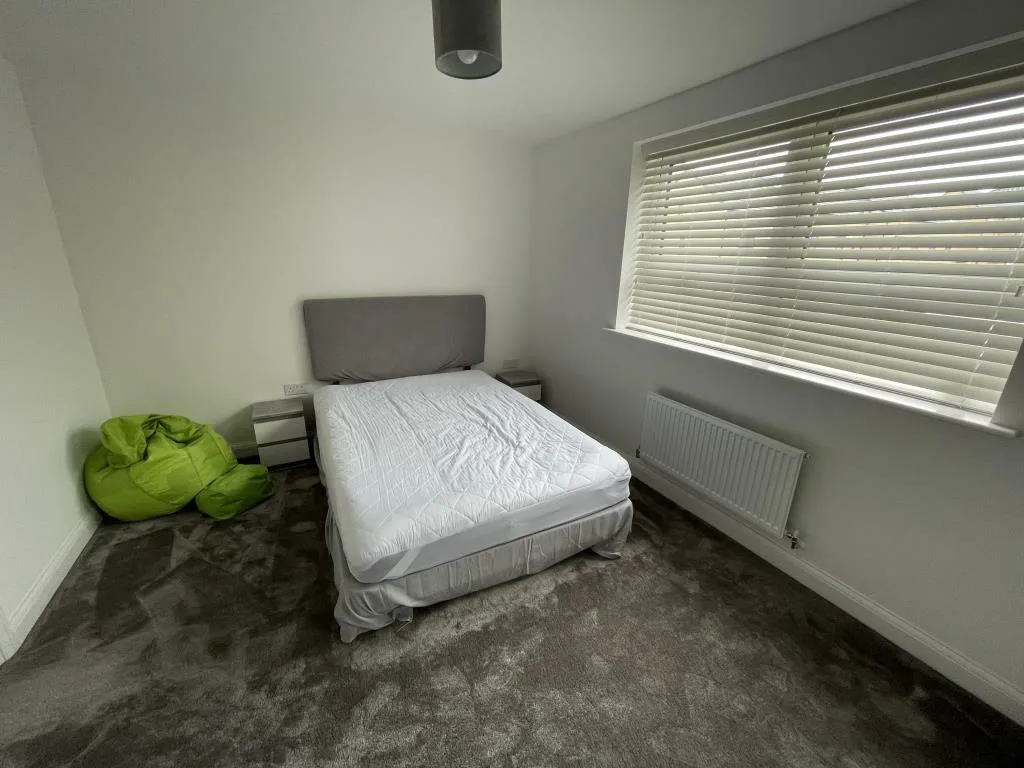 4 bedroom town house for rent