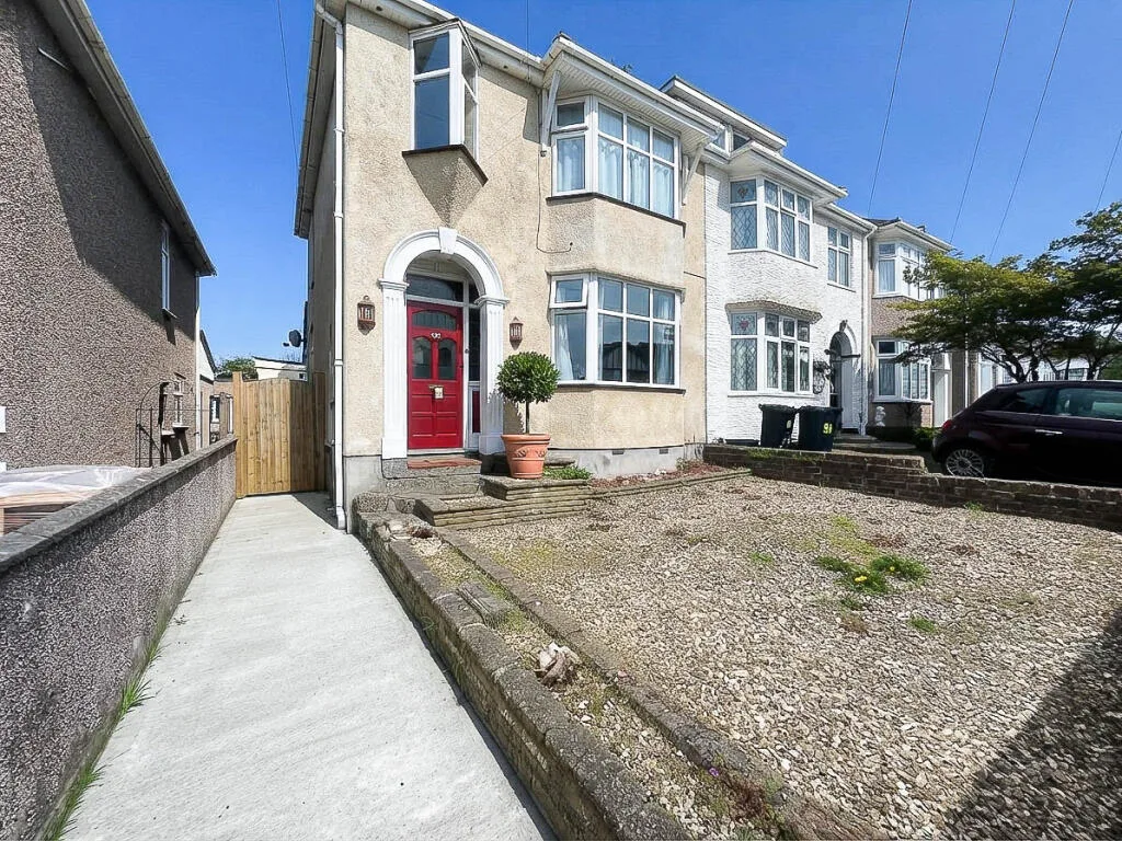 5 bedroom semi-detached house for rent