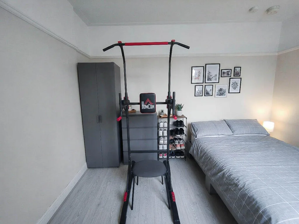 5 bedroom semi-detached house for rent
