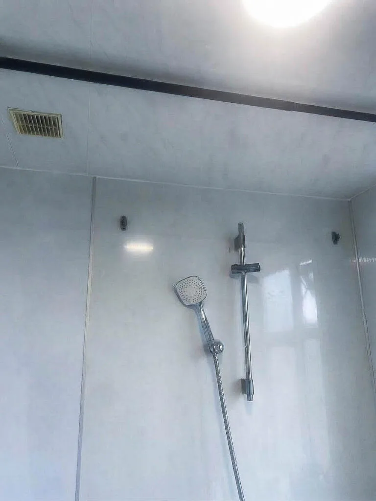 5 bedroom semi-detached house for rent