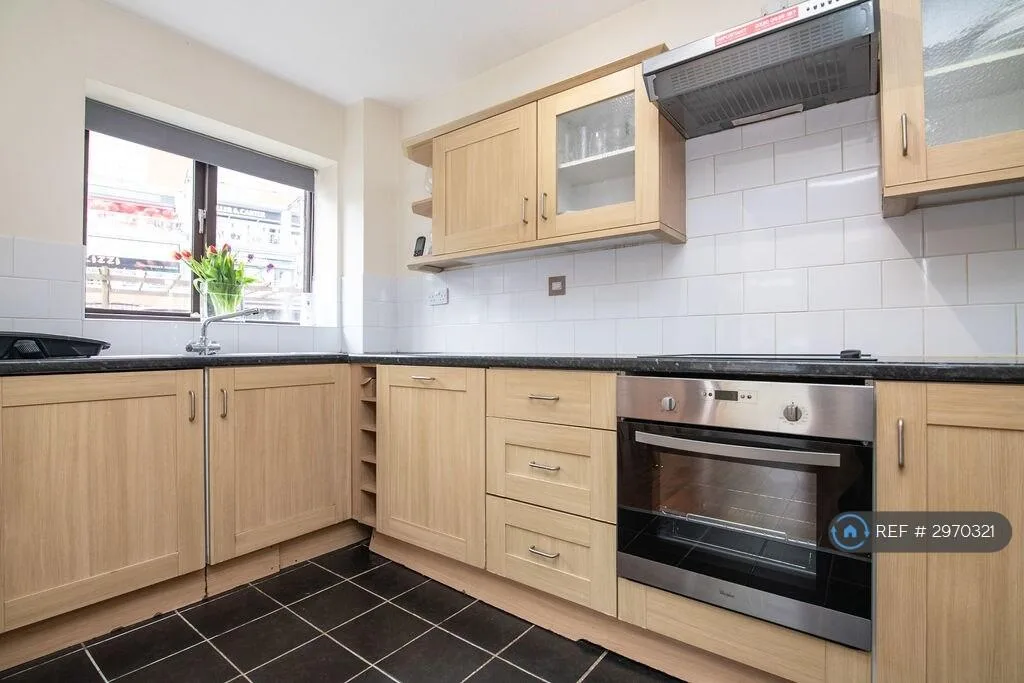 3 bedroom flat for rent