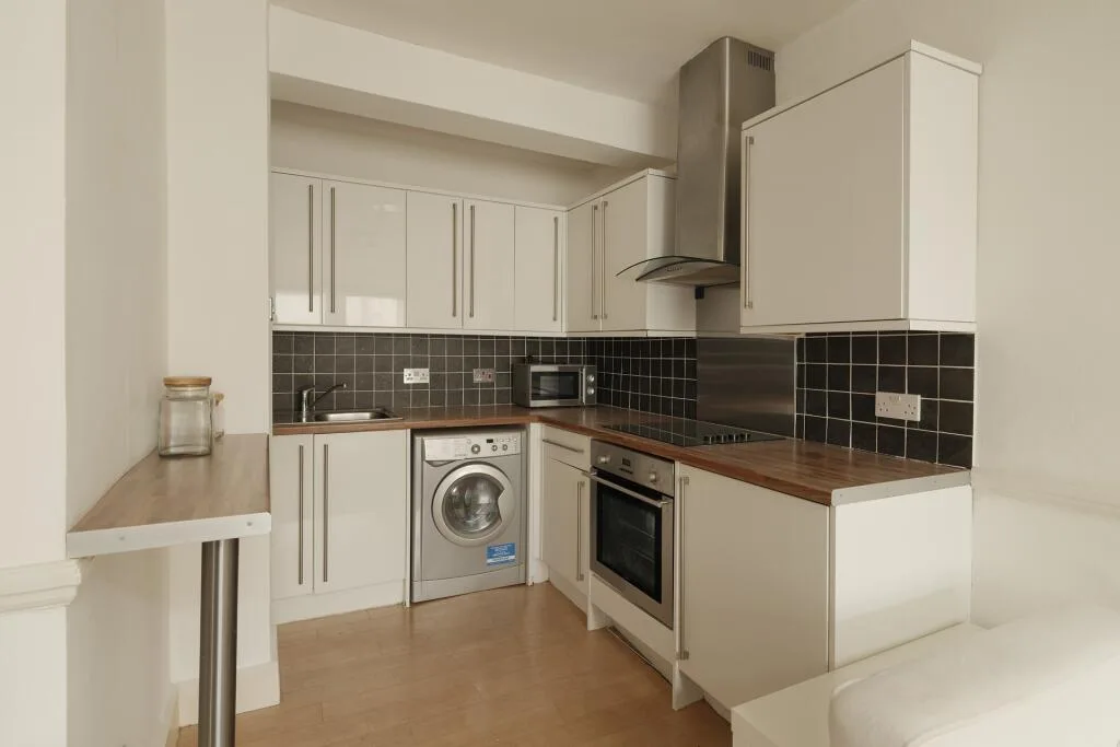 1 bedroom ground floor flat for rent