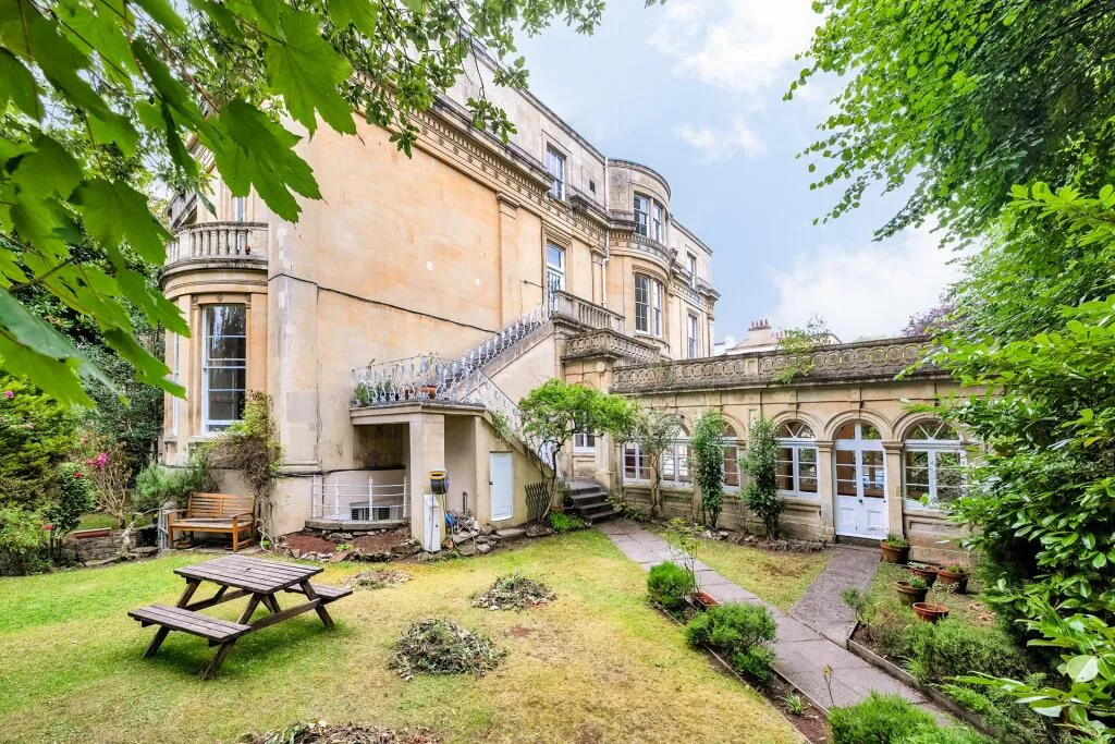 1 bedroom ground floor flat for rent