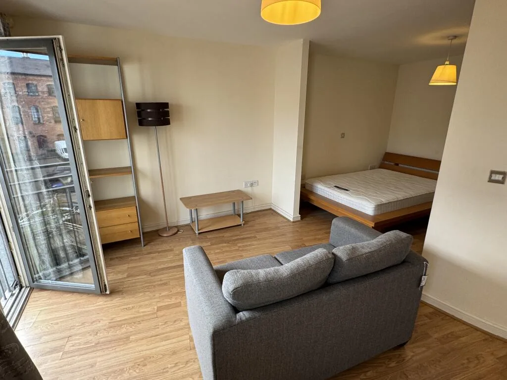 Studio flat for rent