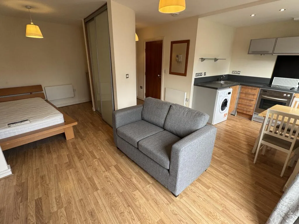 Studio flat for rent