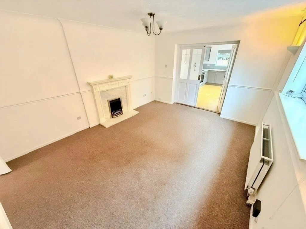 2 bedroom end of terrace house for rent
