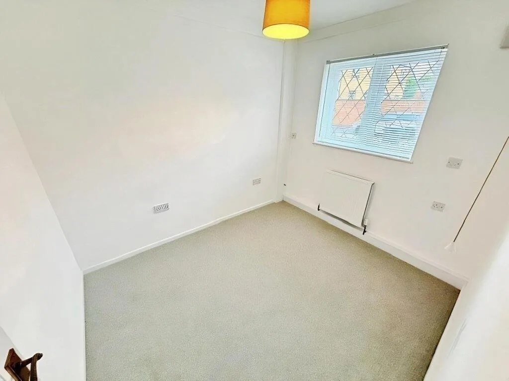 2 bedroom end of terrace house for rent
