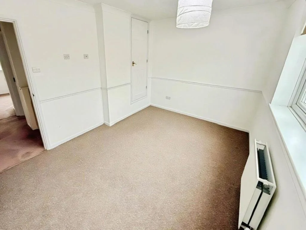 2 bedroom end of terrace house for rent