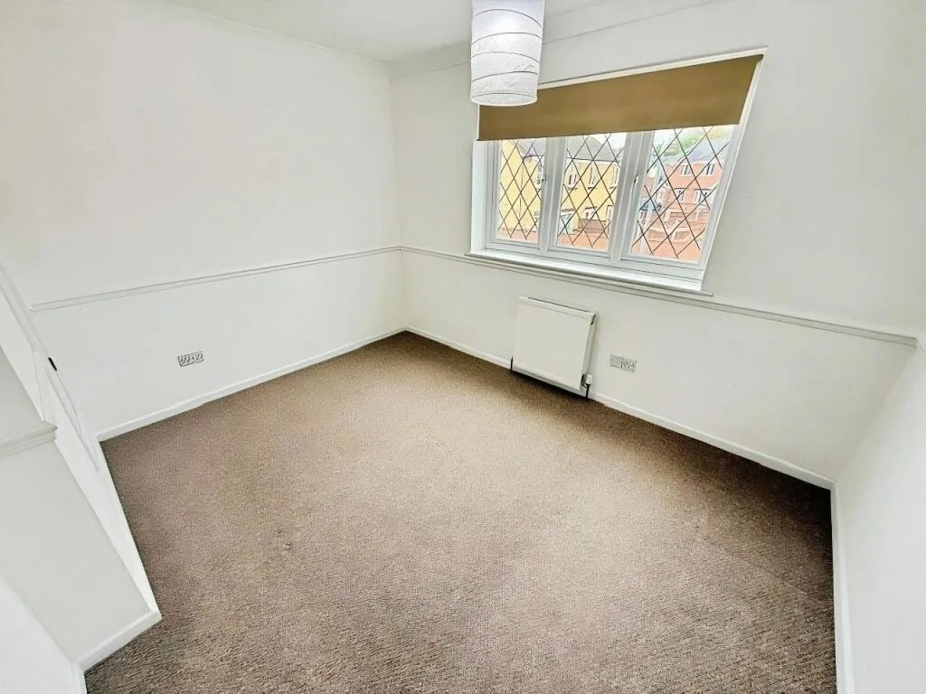 2 bedroom end of terrace house for rent