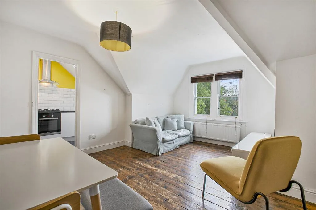 2 bedroom house for rent