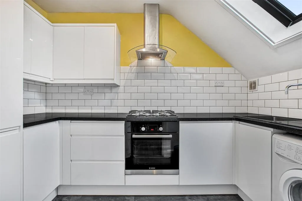 2 bedroom house for rent
