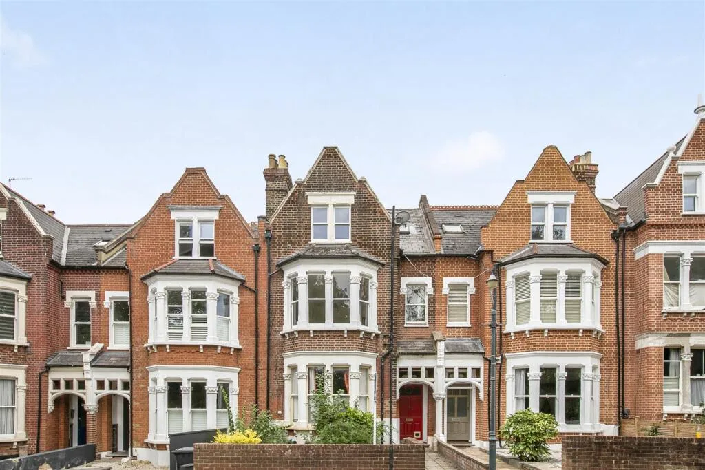 2 bedroom house for rent