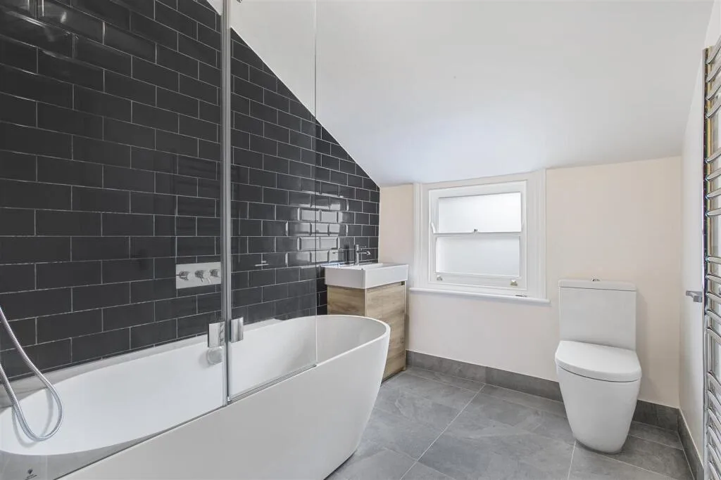 2 bedroom house for rent