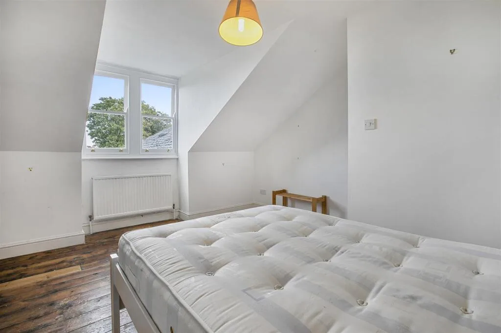 2 bedroom house for rent