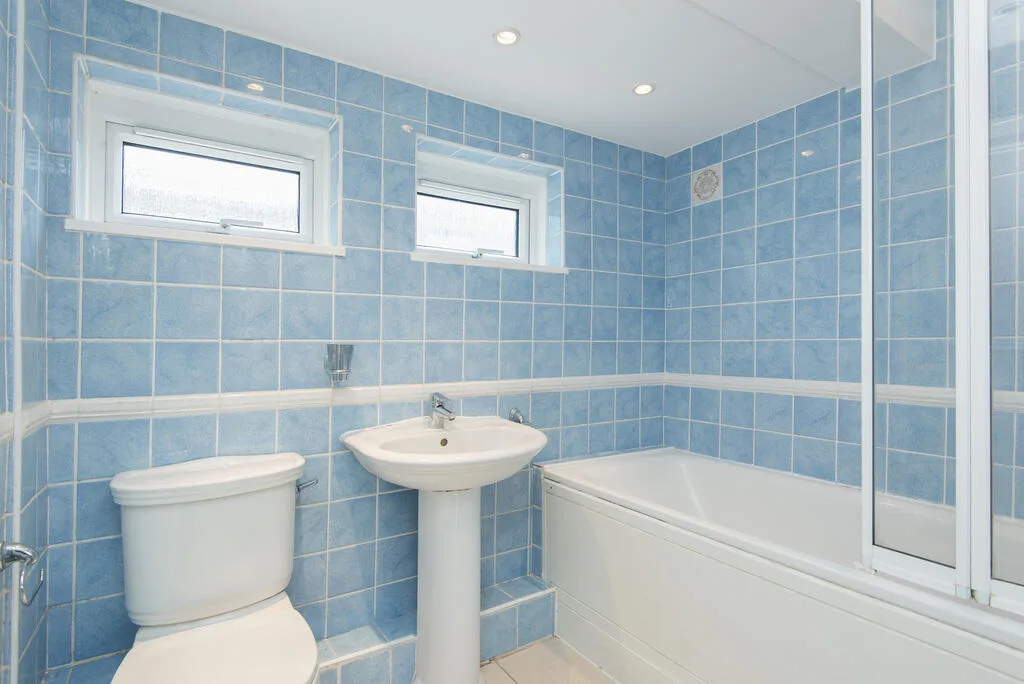 2 bedroom maisonette for rent