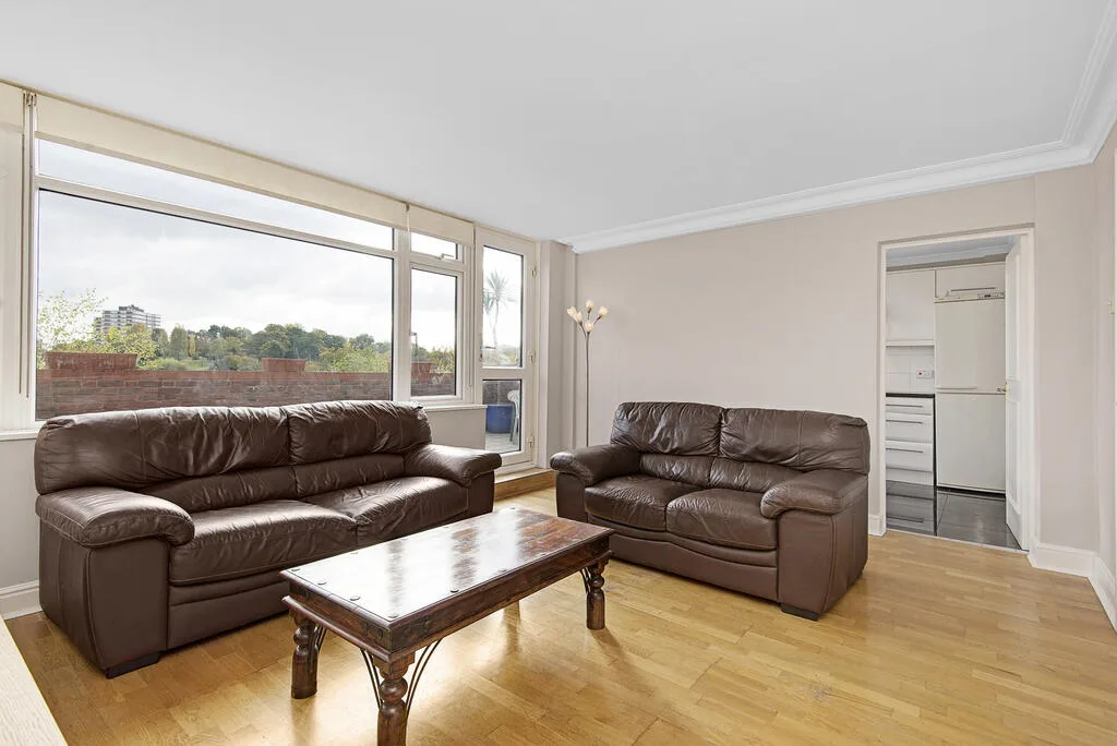 2 bedroom maisonette for rent