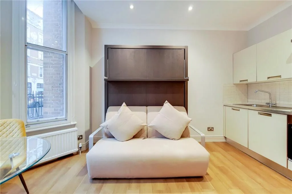 Studio flat for rent