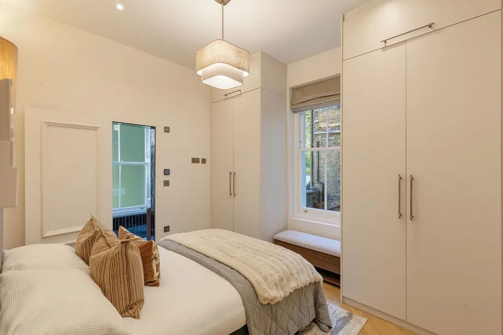 2 bedroom house for rent