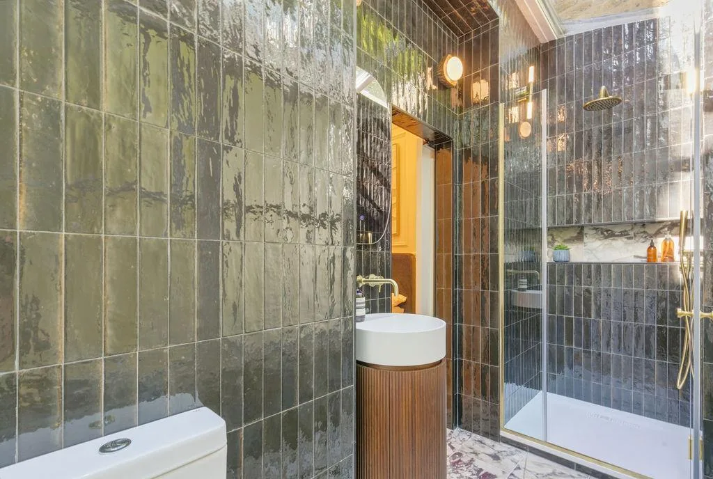 2 bedroom house for rent