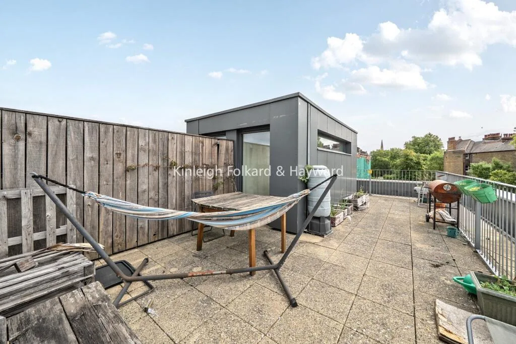 3 bedroom flat for rent