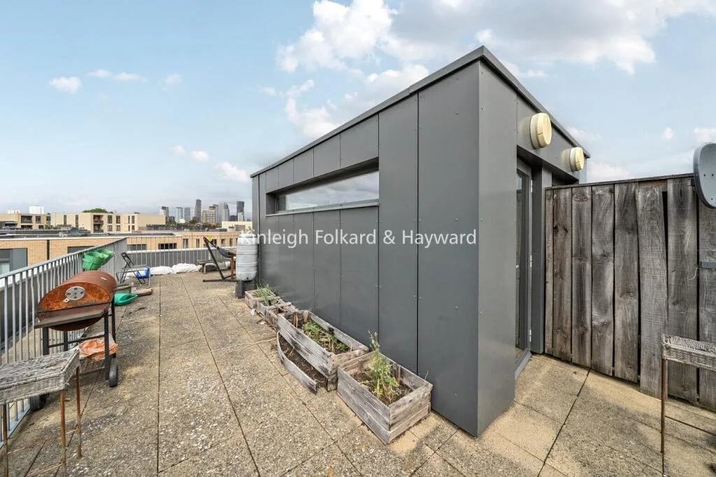 3 bedroom flat for rent