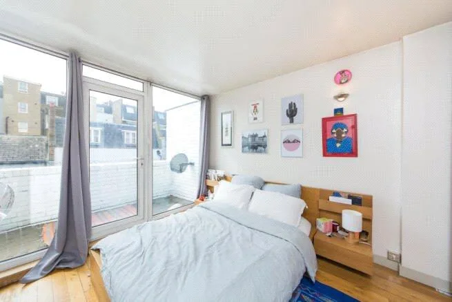 3 bedroom mews property for rent