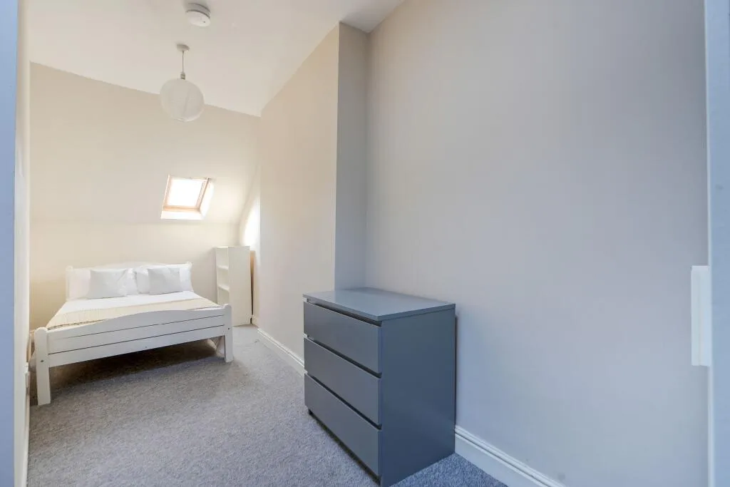 4 bedroom flat for rent