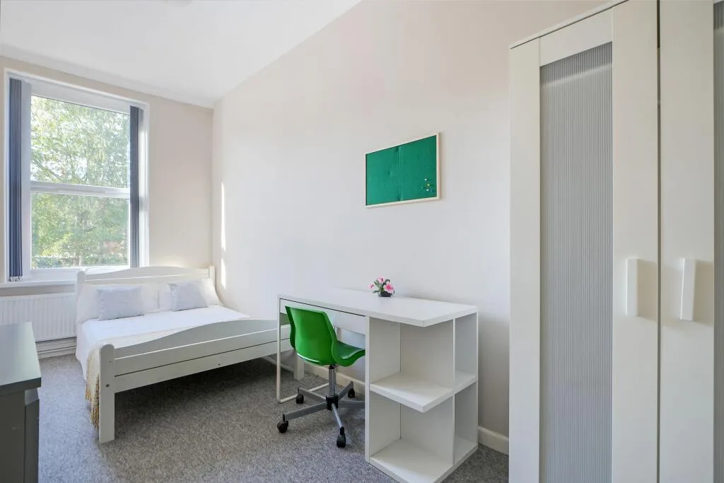 4 bedroom flat for rent