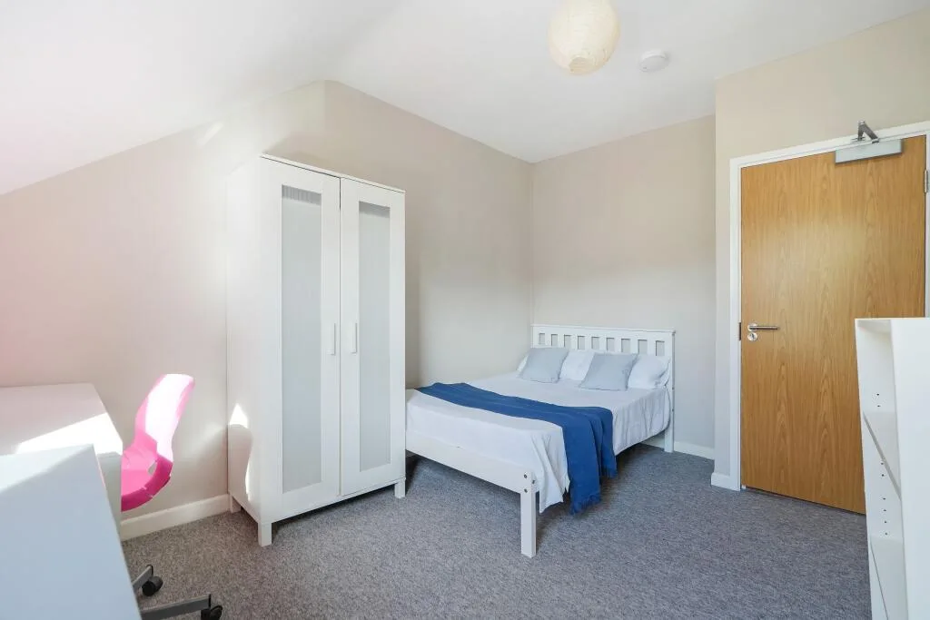 4 bedroom flat for rent
